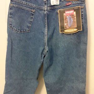 Wrangler Relaxed Fit Men's Jean's NWT 36/32 Relax
